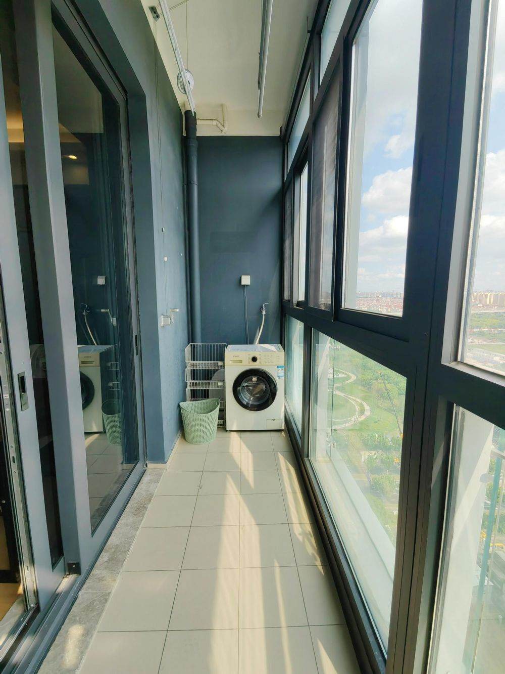 Housing image — Balcony