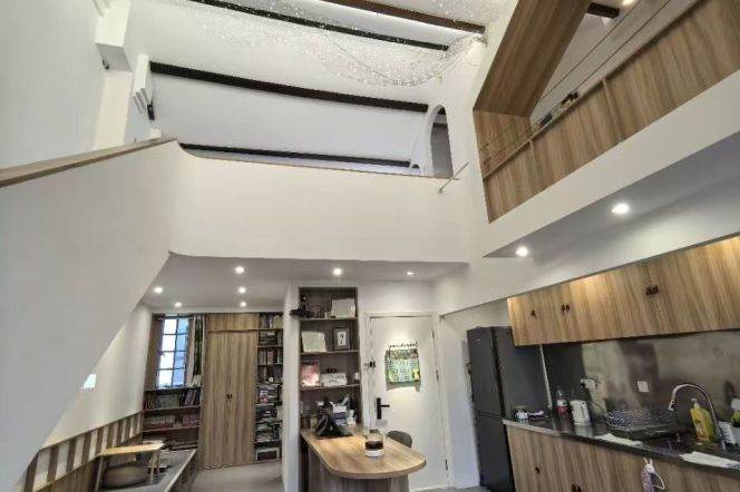 1BR Lane House in Old Xuhui with Terrace