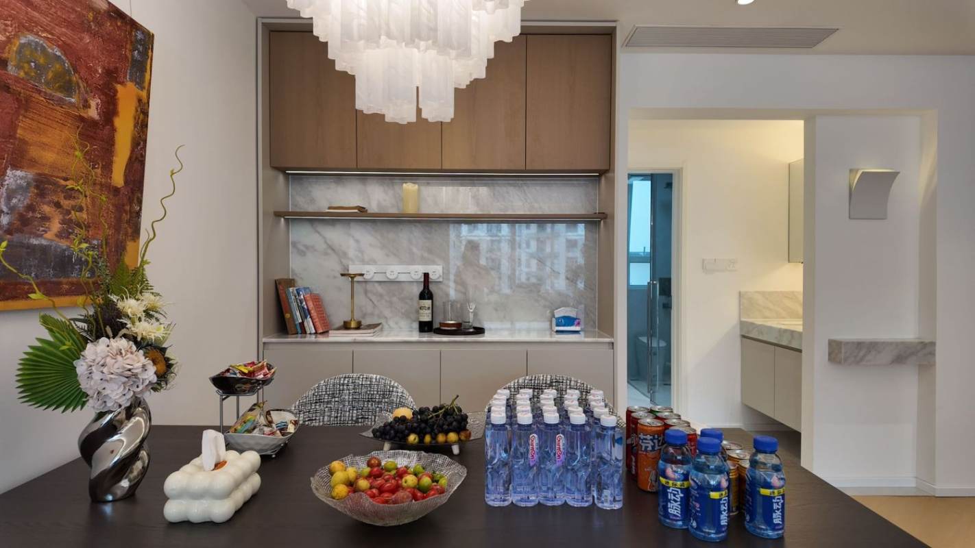 Housing image — Dining Area