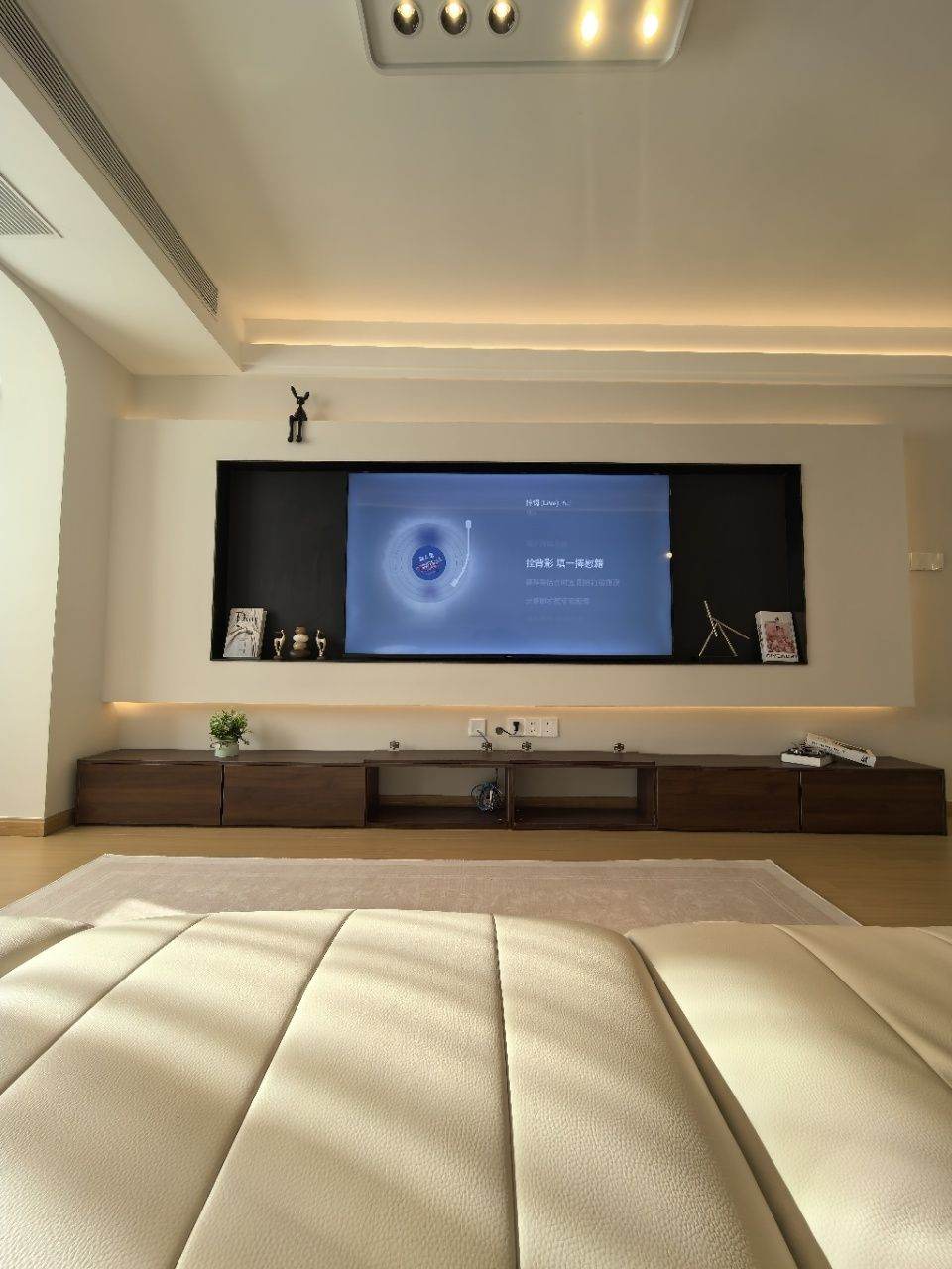 Housing image — Living Room