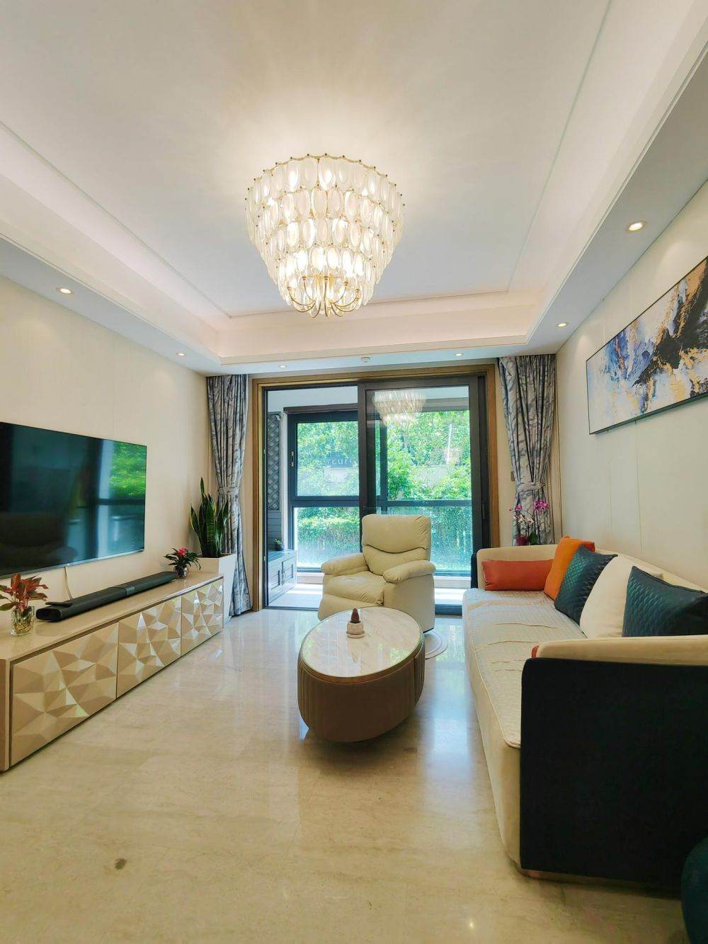 Housing image — Living Room