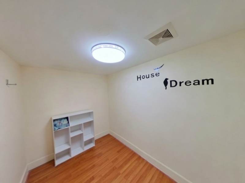 Housing image — Bedroom