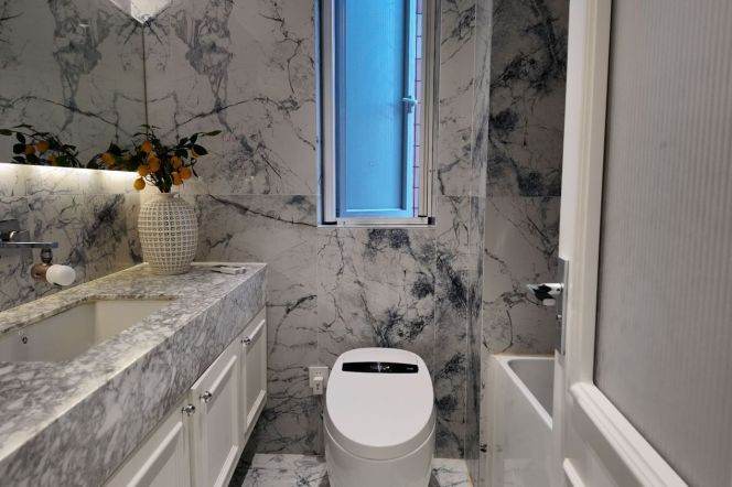 High-Floor 2BR Apartment near Zhongshan Park