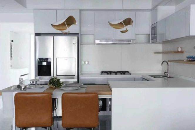 High-Floor 4BR Apartment at One Park Avenue