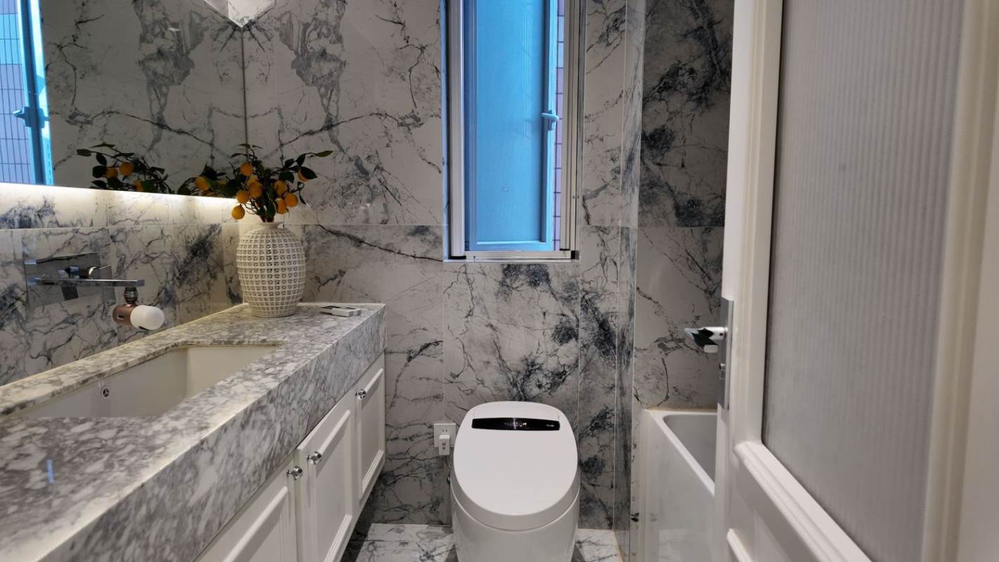 Housing image — Bathroom