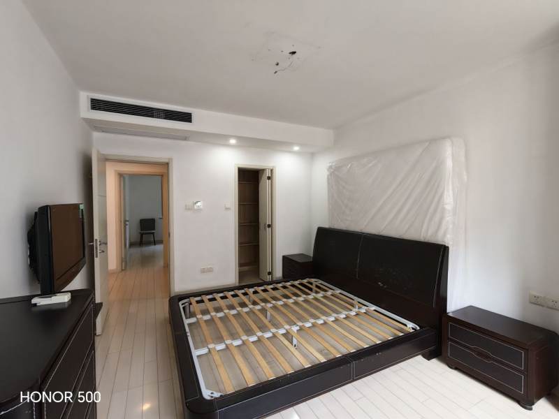 Housing image — Bedroom