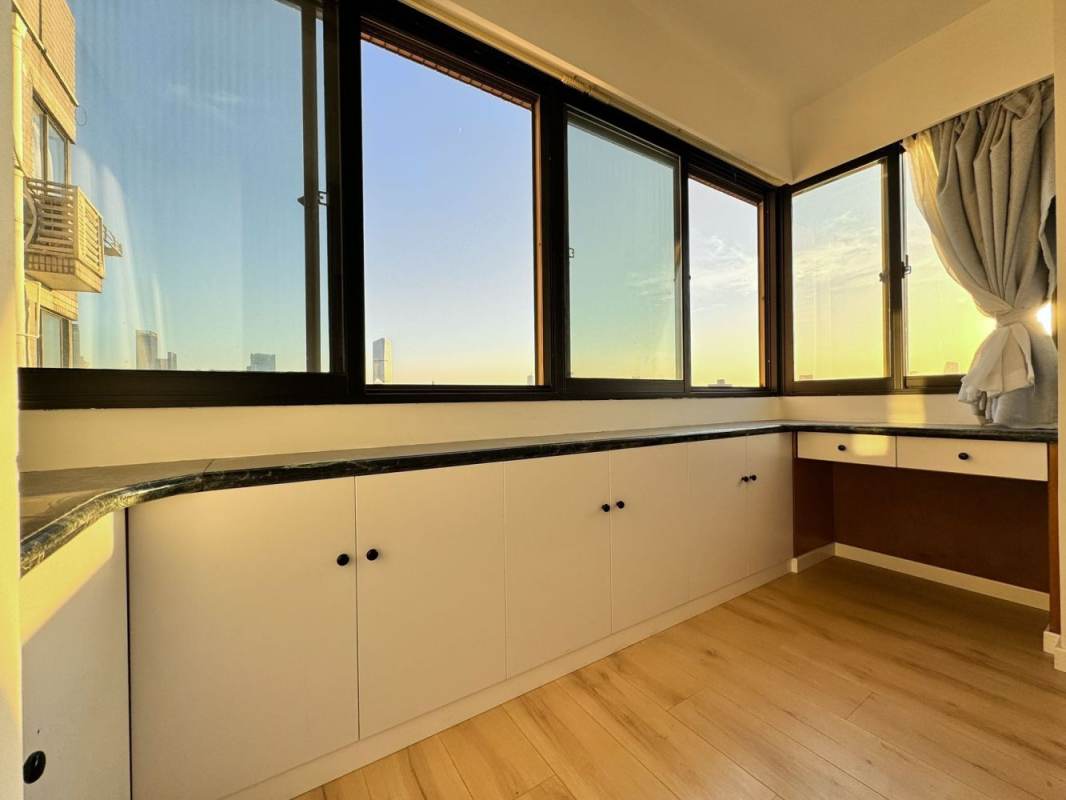 Housing image — Balcony