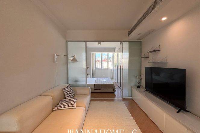 1BR Apartment near Zhongshan Park with River View
