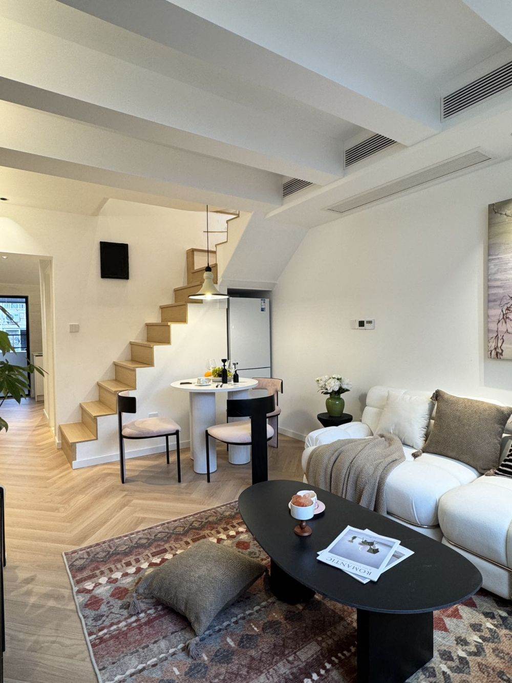 Housing image — Living Room