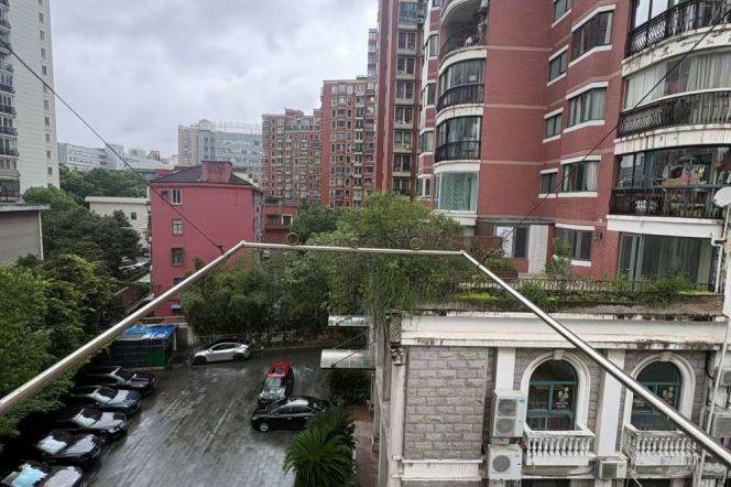1BR Lane House in Old Xuhui (L9/L12)