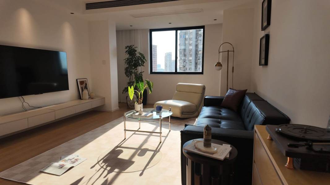 Housing image — Living Room