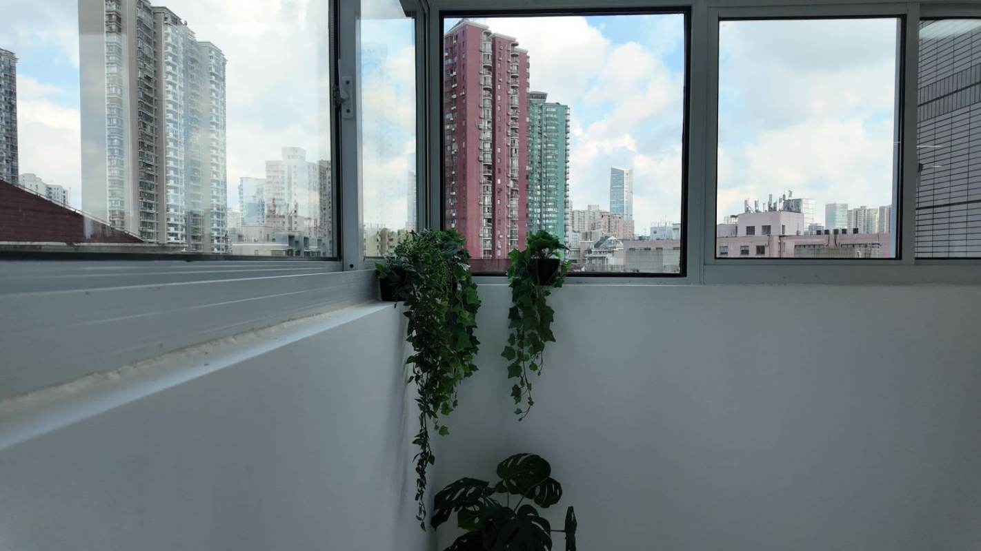 Housing image — Balcony