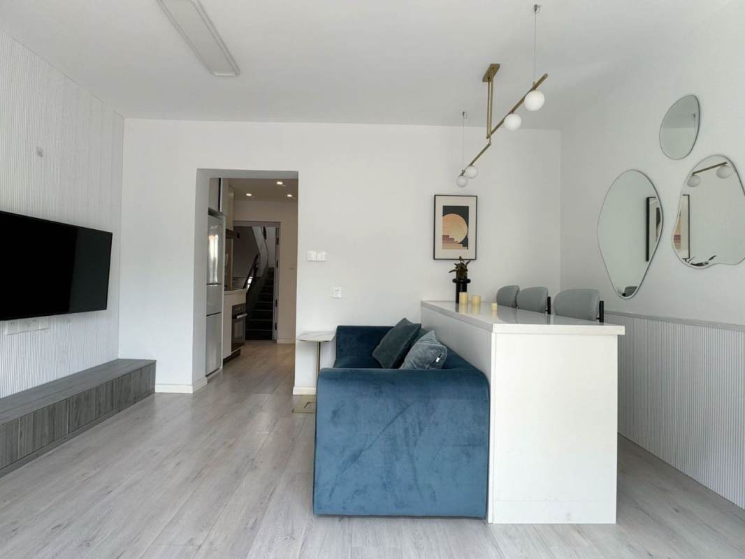 Housing image — Living Room