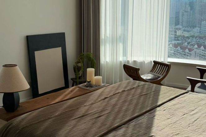 High-Floor 3BR Apartment in Jing'an (L7)