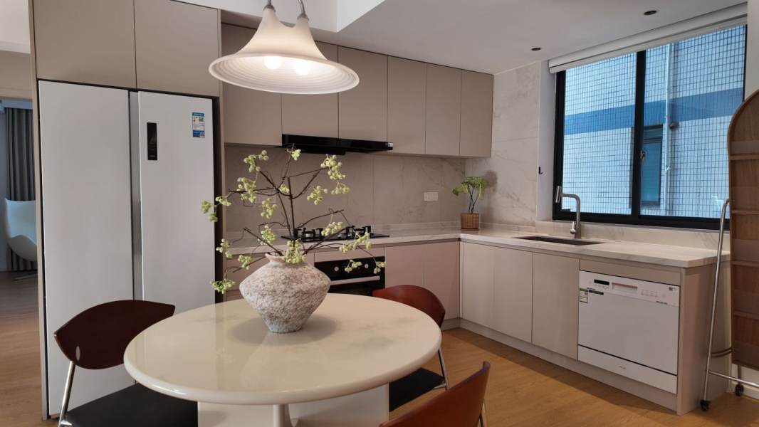 Housing image — Dining Area