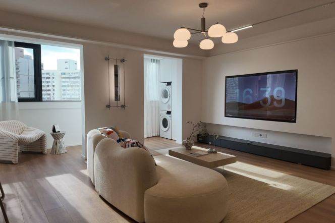 Spacious 2BR Apartment in Jing'an