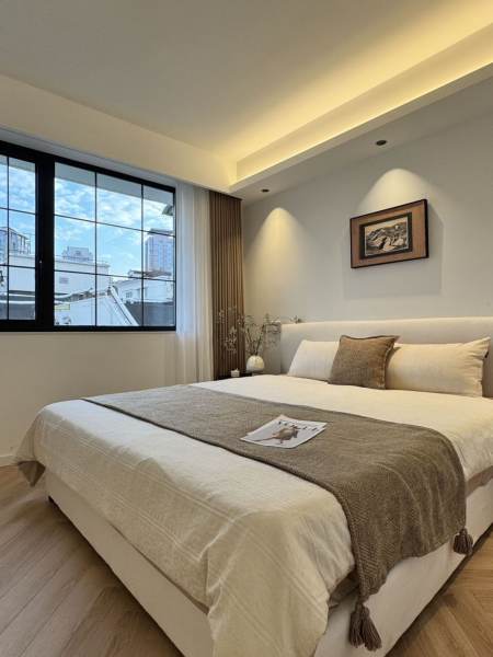 Housing image — Bedroom