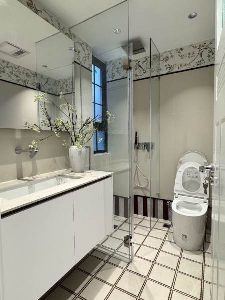 Housing image — Bathroom