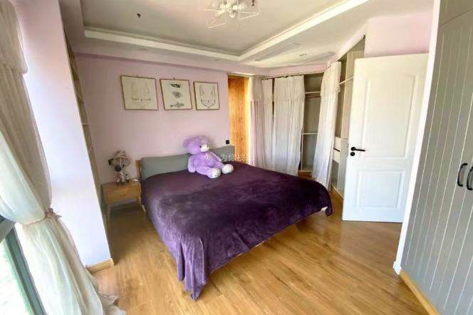 High-Floor 1BR Apartment in Jing'an