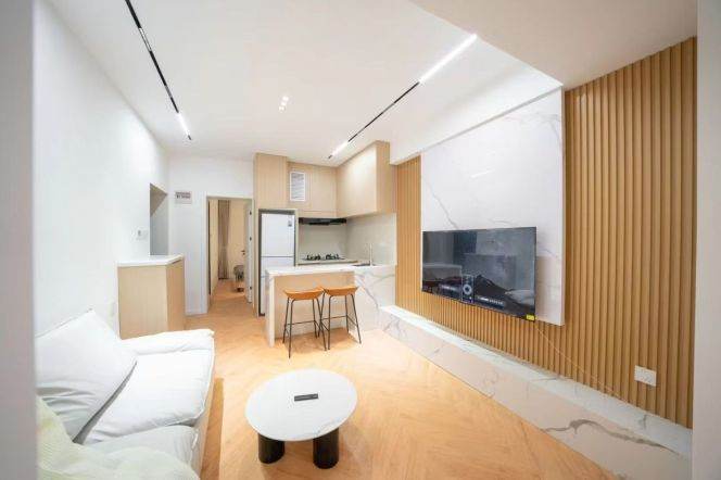 1BR Apartment in Old Xuhui (L1/L7/L9)