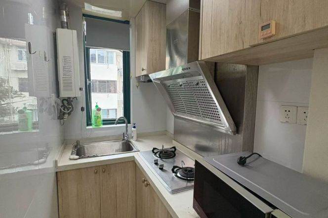 1BR Lane House in Old Xuhui (L9/L12)