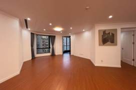 Spacious 3BR Apartment in Old Xuhui