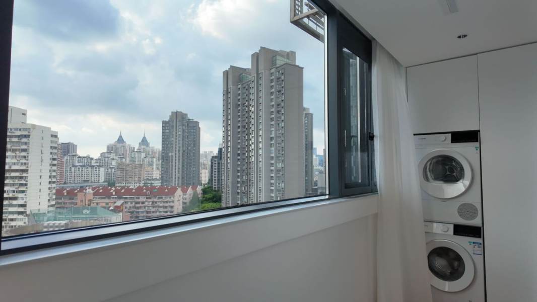 Housing image — Balcony