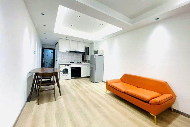 1BR Apartment in Jing'an