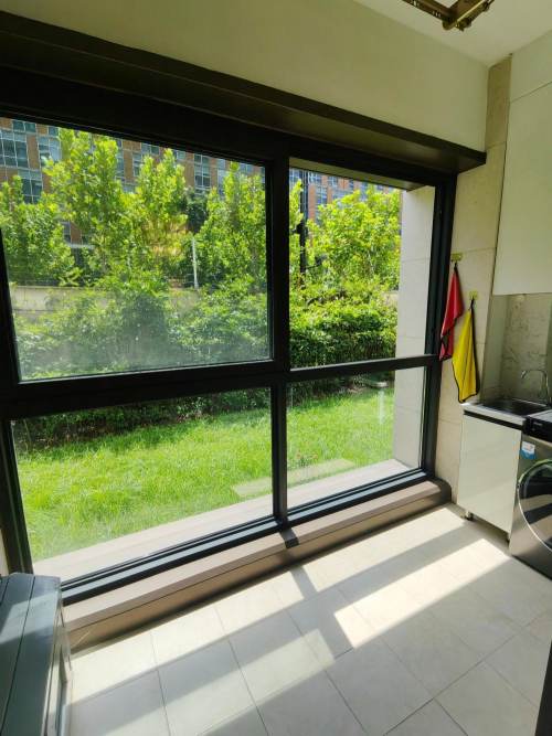 Housing image — Balcony