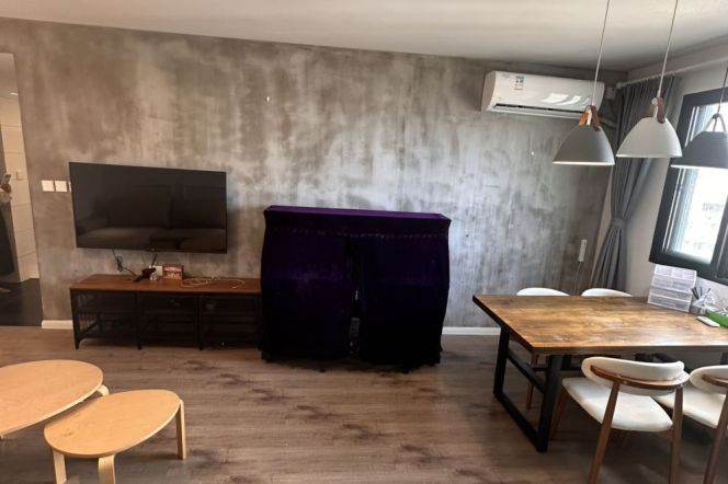 2BR Apartment near Jiangsu Rd Metro (L2/L11)