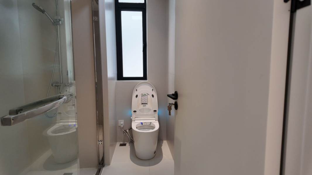Housing image — Bathroom