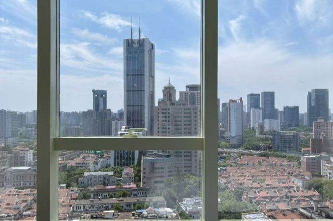 High-Floor 1BR Apartment near Nanjing Xi Lu (L2/L12/L13)