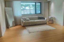 4BR Apartment in Suzhou Creek North with Green View (L3/L4/L7)