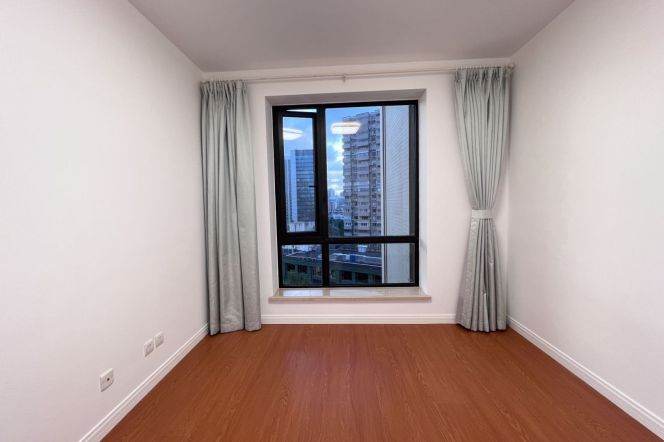 Spacious 3BR Apartment in Old Xuhui