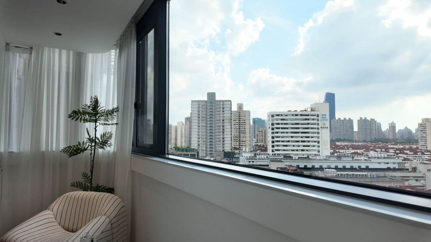 Housing image — Balcony