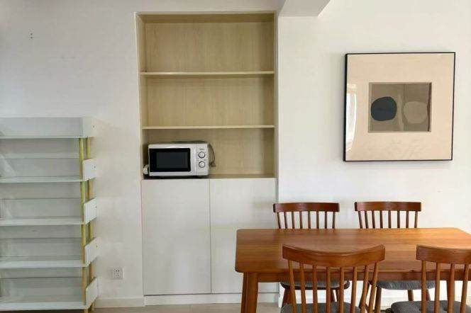 2BR Apartment in Jing'an (L7)