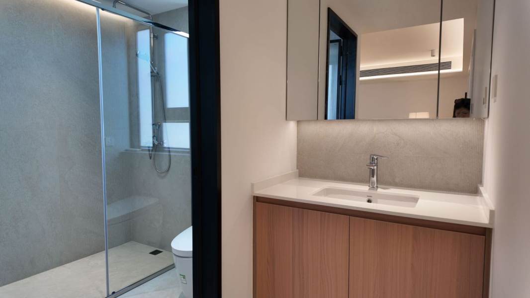 Housing image — Bathroom