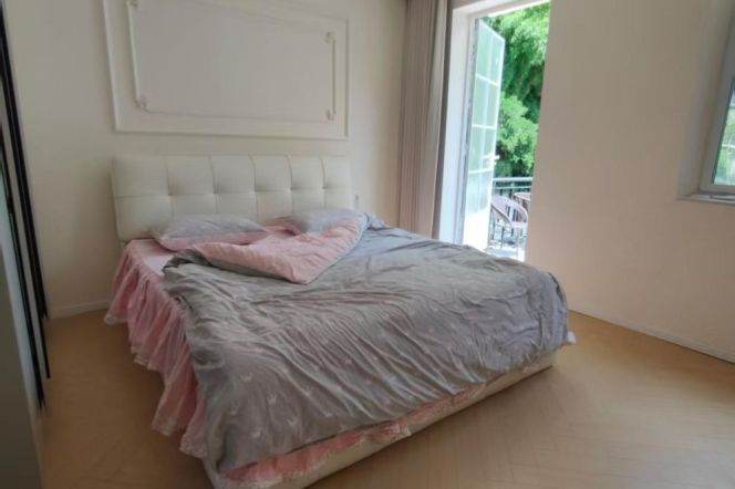 3BR Apartment in Suzhou Creek North with Green View (L7/L13)