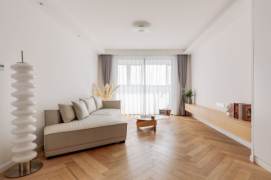Spacious 2BR Apartment near Changshu Rd Metro