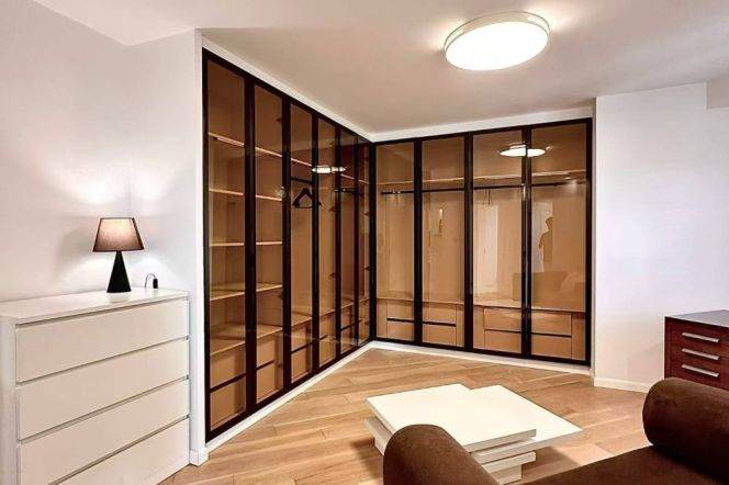 High-Floor Spacious 3BR Apartment in Old Xuhui (L10/L11)