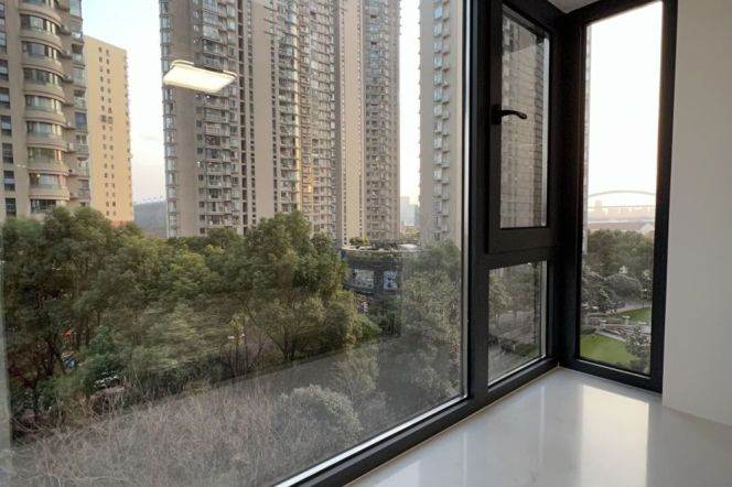2BR Apartment near South Xizang Rd Metro (L4/L8)