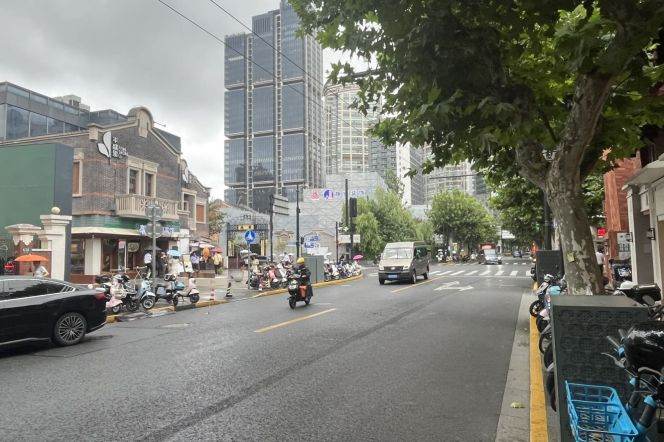 Spacious Studio Commercial Space in Jing'an (L2/L12/L13)
