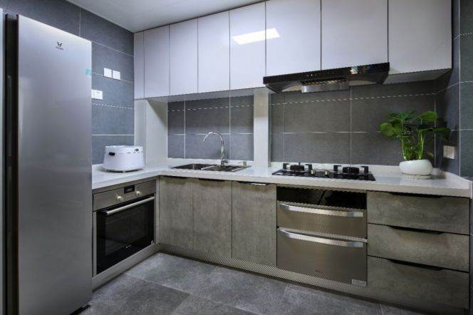 High-Floor Spacious 3BR Apartment in Jing'an (L2/L12/L13)