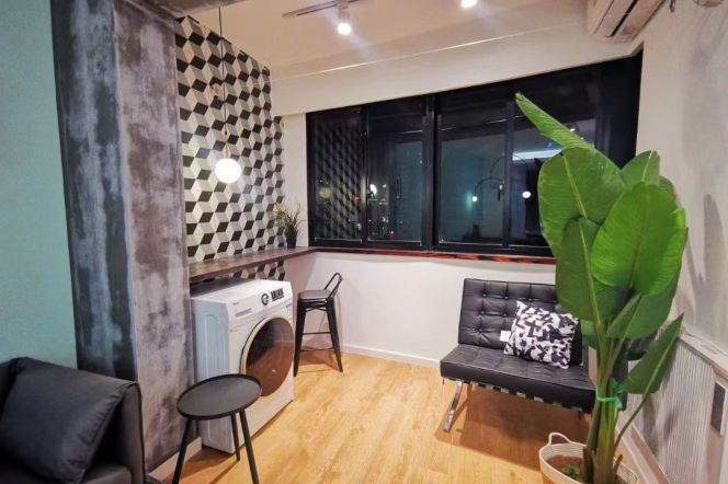 1BR Apartment in Old Xuhui (L9/L12)