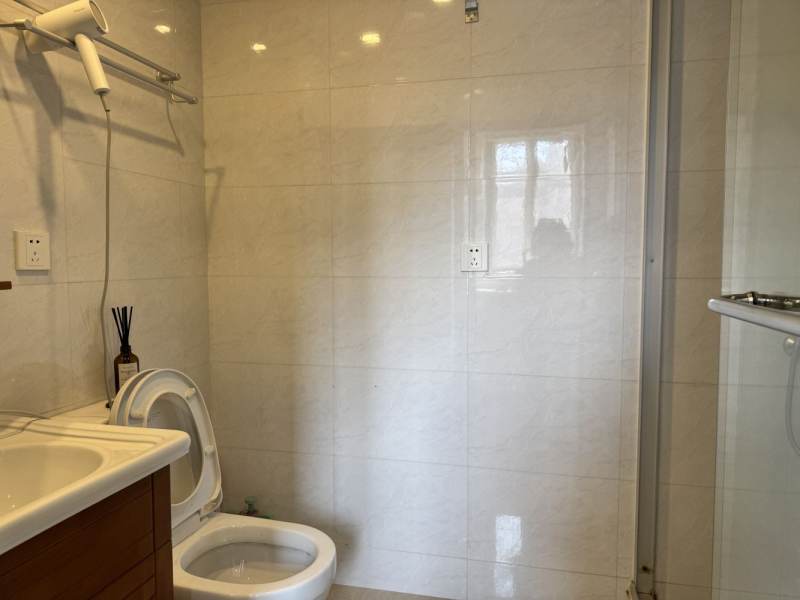 Housing image — Bathroom