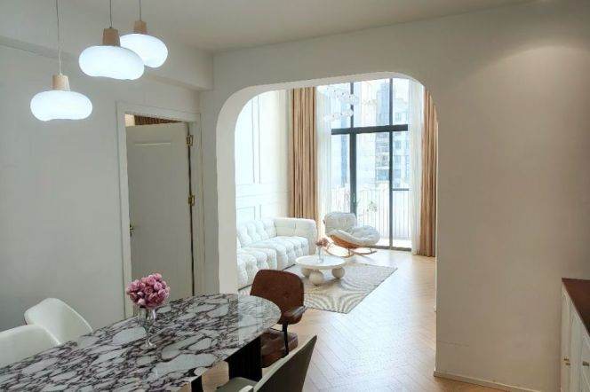 High-Floor 2BR Apartment near Madang Rd Metro (L9/L13)