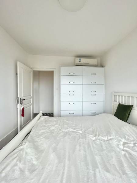 Housing image — Bedroom