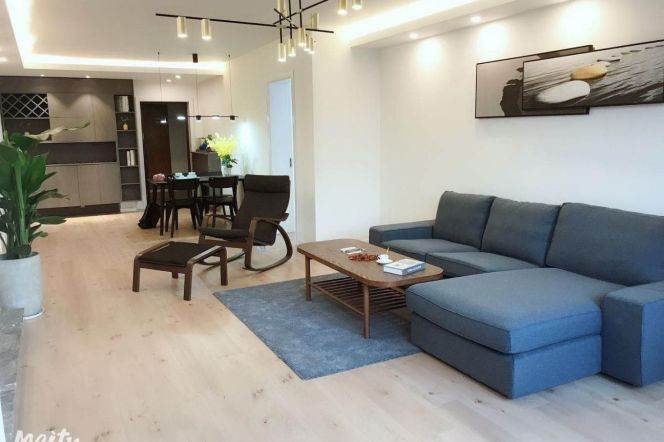 High-Floor 3BR Apartment at Sanhe Garden