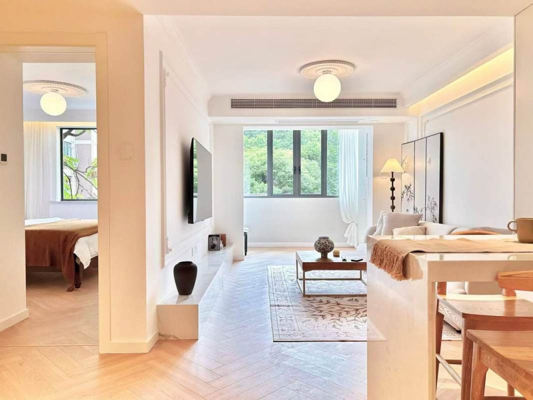 Housing image — Living Room