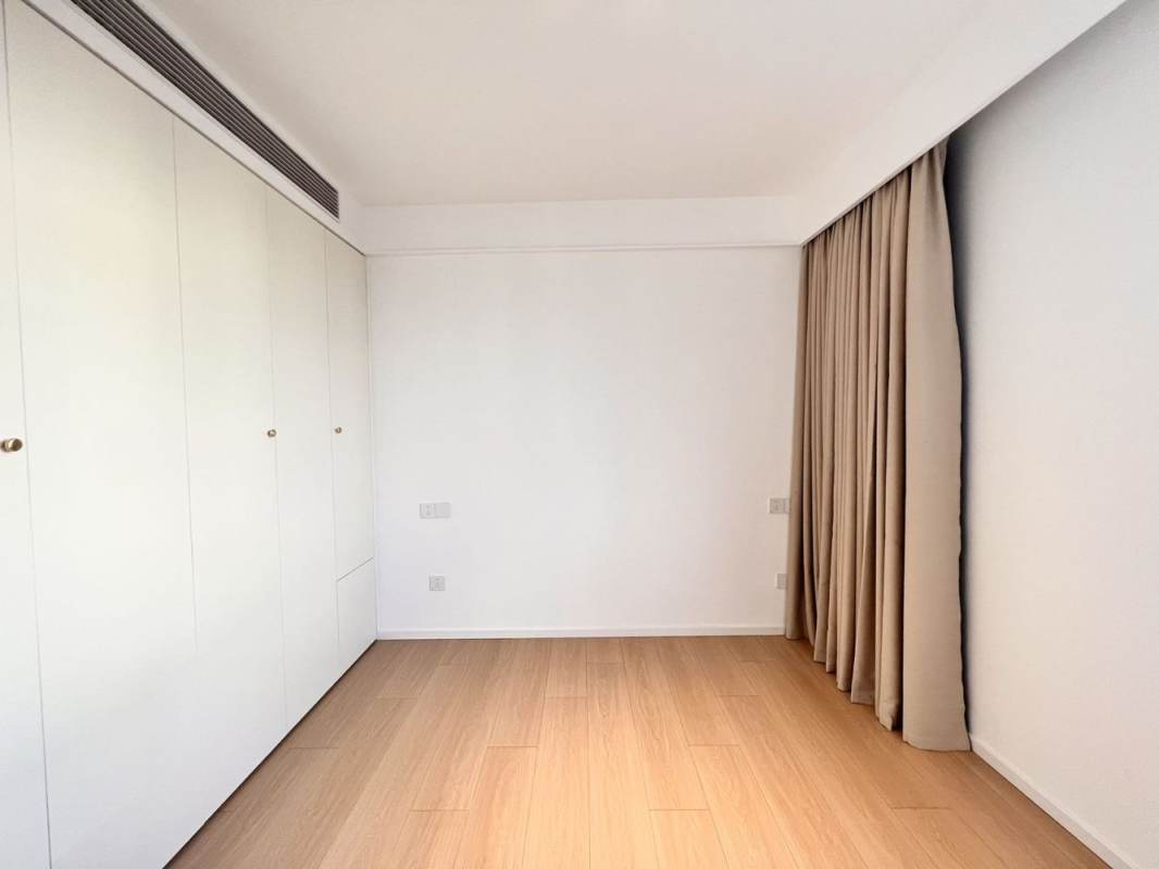 Housing image — Bedroom